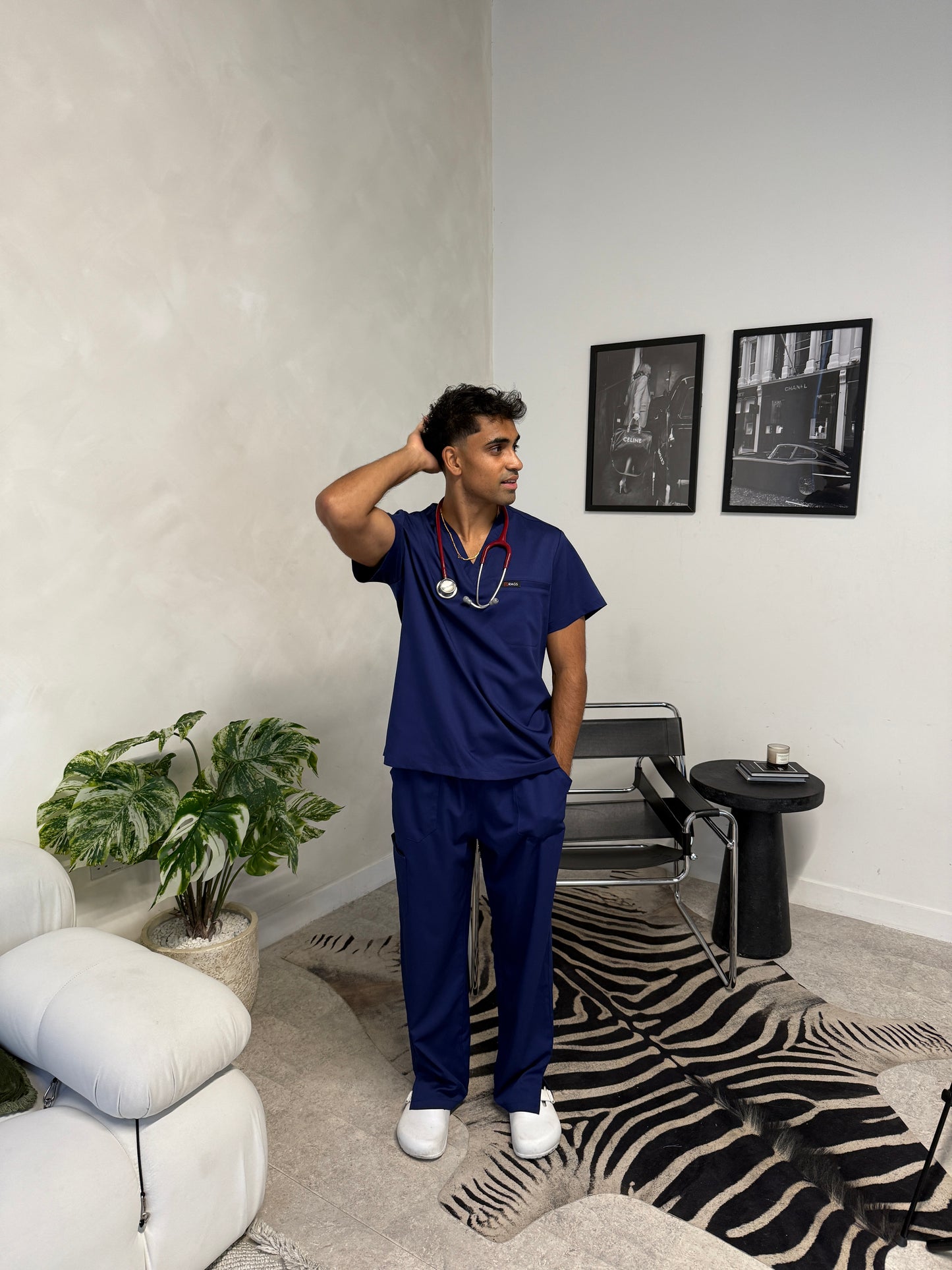 Men's BASICS 2 - Regular fit One-pocket scrub top