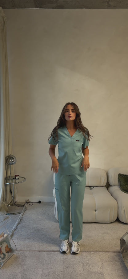 Women's BASICS 2 - Regular fit One-Pocket Scrub Top